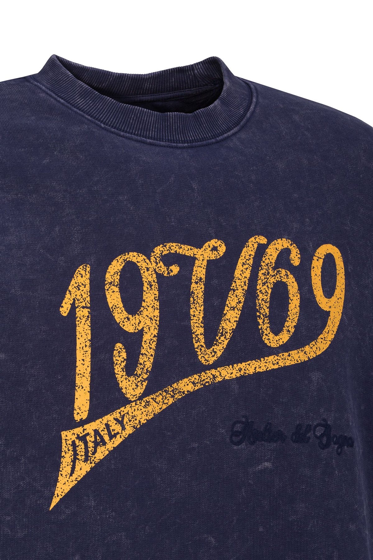 #color_Vintage Blue