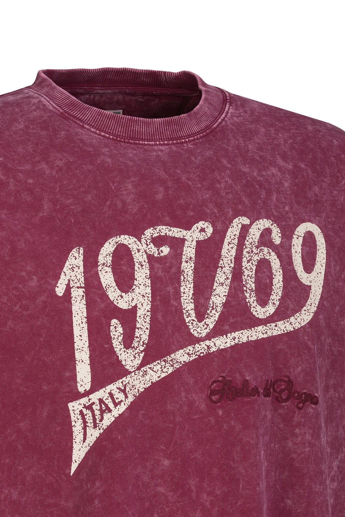 #color_Vintage Red