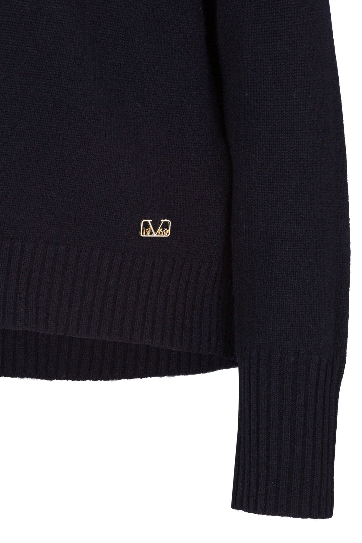#color_Navy