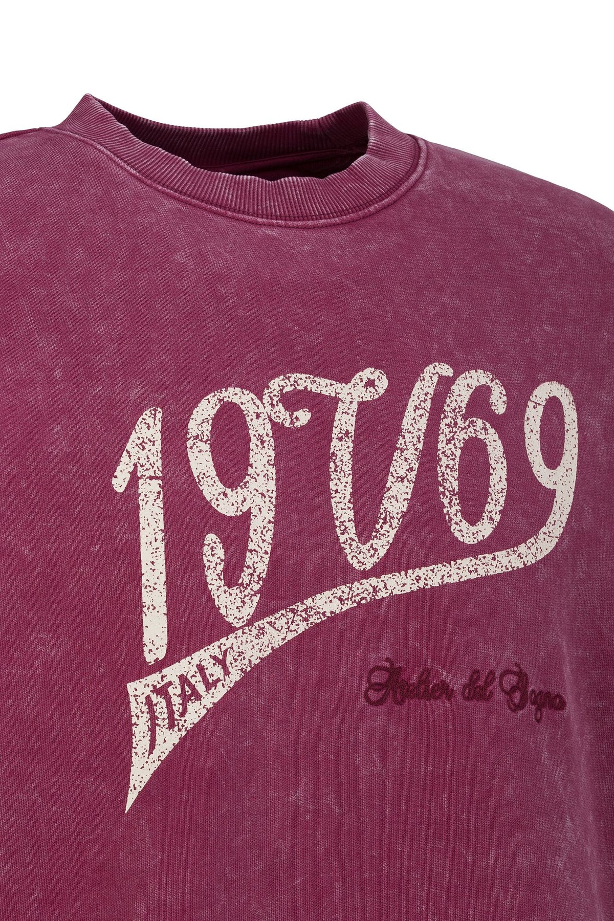 #color_Vintage Red